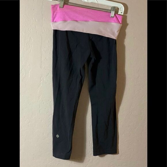 Lululemon Women’s Wunder Under Yoga Crop  Sz 4 - Picture 1 of 5
